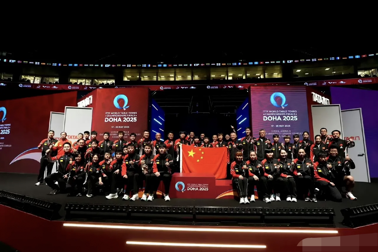 雷速下载-战罢收官：中超赛季收官战落幕，颁奖仪式盛大举行！