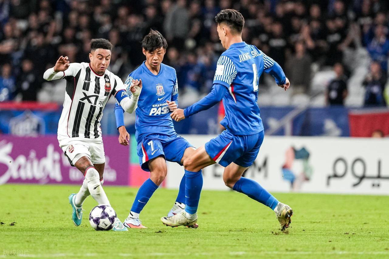 雷速体育官网-大连单赛季首次零封，上海申花-力克