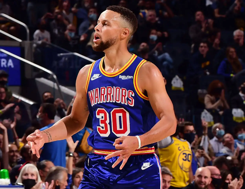 深圳队翻盘公牛,麦科勒姆刷新纪录 深圳队翻盘公牛,麦科勒姆刷新纪录