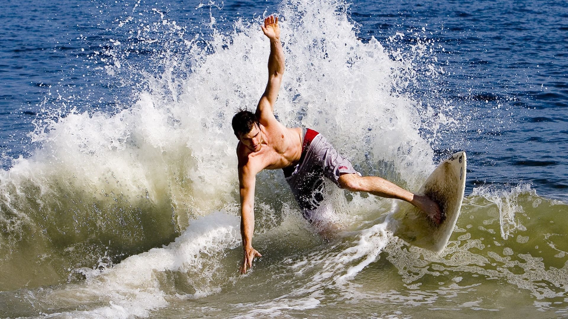 世界杯之夜，穆勒在重压下的完美爆发